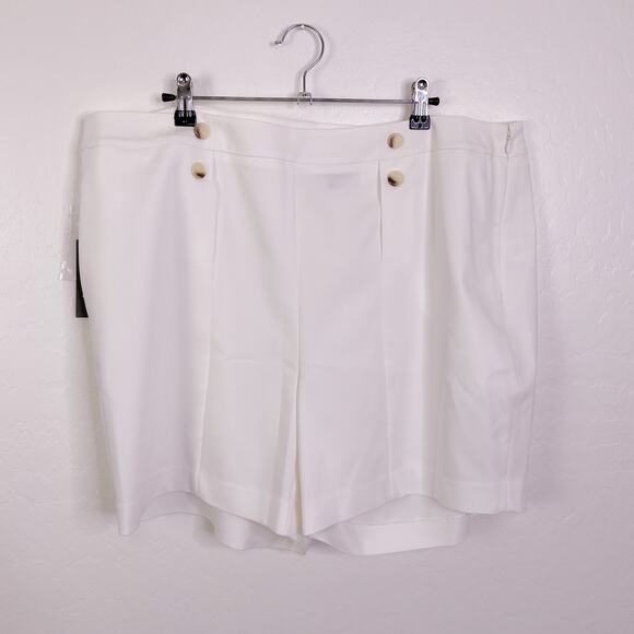 Vince Camuto Plus Size Double Weave Button Front Shorts Ivory size 24W NWT - Picture 2 of 9